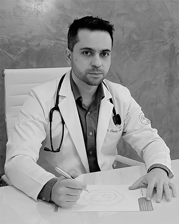 Dr. Daniel Araújo - Médico Nutrólogo